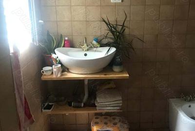 Casă cu 5 camere cu Teren 548 Mp în Eforie - 4