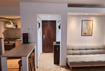 Apartament cu 2 camere semidecomandat în Floreasca