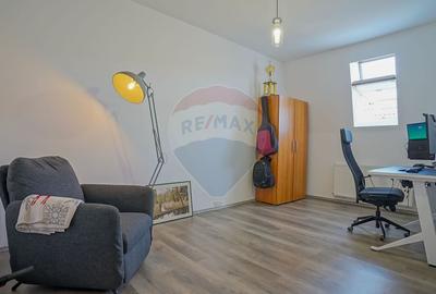 Apartament spatios, terasa proprie, Tractorul, Brasov - 16