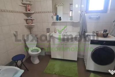 Casă cu 5 camere cu Teren 684 Mp în Podu Roș - 6