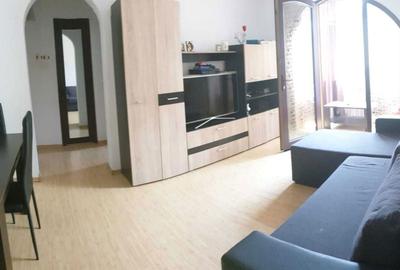 Apartament cu 3 camere semidecomandat în Central - 2