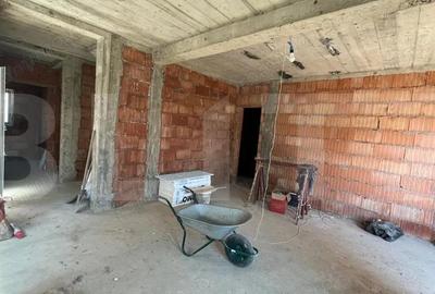 Casă cu 4 camere cu Teren 270 Mp în Urseni - 2