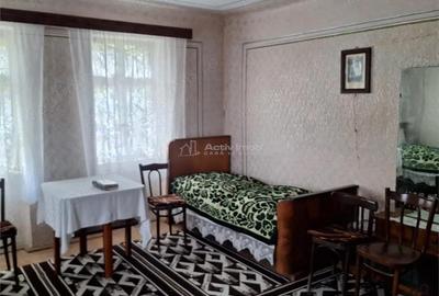 Casă cu Teren 4636 Mp în Central - 15