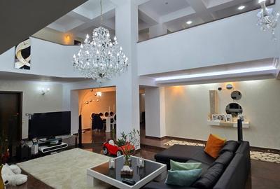 Proprietate exclusivă în Câmpina – Valea Prahovei, la poalele Munților Carpați - 9