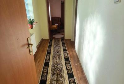 Casă cu 3 camere cu Teren 1670 Mp în Central - 1