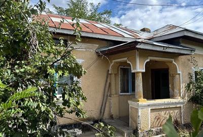 Casă cu Teren 6675 Mp în Morteni - 2