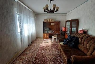 Apartament cu 2 camere de vanzare in Onesti