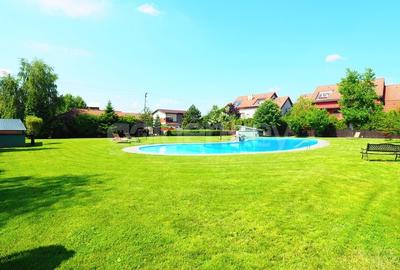 Vila nemobilata in complex cu piscina | 2 garaje - 1