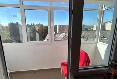 De vanzare apartament cu 3 camere, zona Pietonal Stefan cel Mare, renovat complet - 1