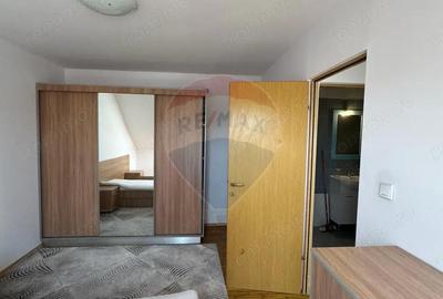 Apartament cu 3 camere decomandat în Vasile Aaron - 9