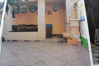 Casă cu Teren 30 Mp în Central - 2
