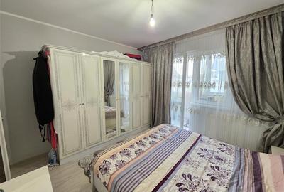 Apartament cu 3 camere decomandat în Apărătorii Patriei - 12