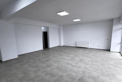 Spatiu comercial, 91 mp utili, zona Garii - 18