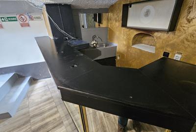 Spațiu comercial, de 100 mp, în Ultracentral - 8