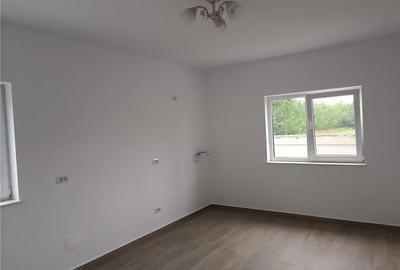 Casă cu 4 camere cu Teren 250 Mp în Rădăuți - 7