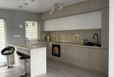 Casa individuala, decomandata,  4 camere, 250 mp., teren 1600 mp., zona Centura - 2