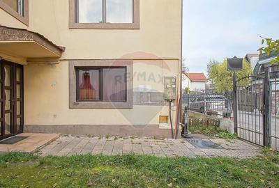 Casa / Vila cu 12 camere de vanzare in zona Astra - 24