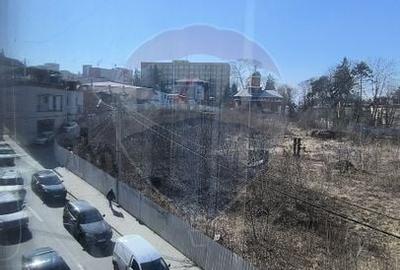 Spațiu comercial, de 202.35000610352 mp, în Central - 32