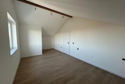 Duplex cu 5 camere cu Teren 250 Mp în Giarmata-Vii - 9