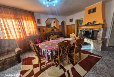 Casă cu 6 camere cu Canalizare în Dobreni - 6