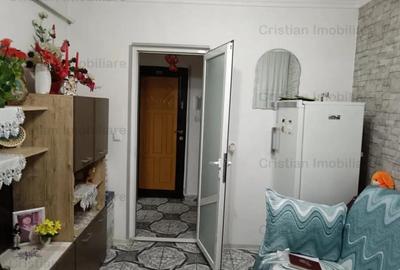 Parter 3 cam 90mp conf1 decomandat Vidin cu balcon mare - 4