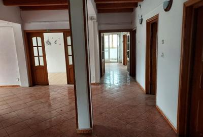 MILITARI-APUSULUI,VILA 12 CAMERE,P+2+POD,800 MP CONSTRUITI,GARAJ,CURTE 500 MP - 6