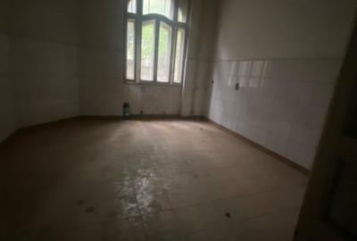 SE VINDE FOSTA CLINICA NECESITA RENOVARE IN ZONA CENTRALA FOISORUL DE FOC - 8