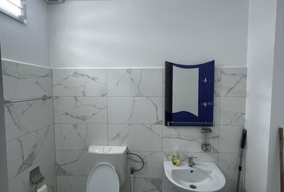 Spațiu comercial, de 50 mp, în Central - 6