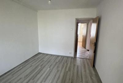Apartament cu 3 camere semidecomandat în Giurgiului - 2