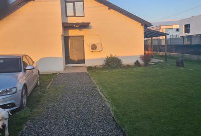 Casă cu 4 camere în Costi - 2