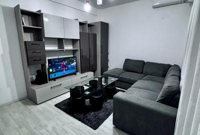Apartament cu 2 camere decomandat, mobilat în Central