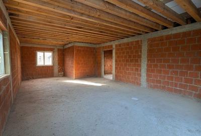 Casă individuală cu 4 camere cu Canalizare în Fundătura - 10