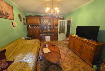 Apartament cu 3 camere decomandat în Titan - 12