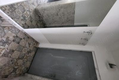 Apartament cu 2 camere semidecomandat în Micro 6 - 8