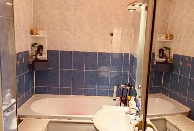 Apartament cu 2 camere decomandat în Micro 21