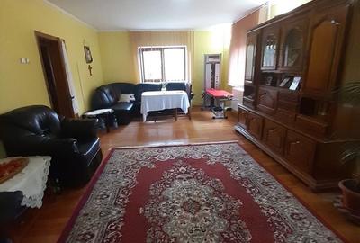 Casă cu 4 camere în Central - 7