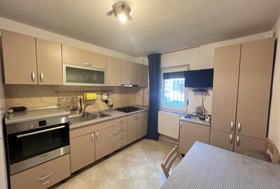 Apartament cu 3 camere decomandat, mobilat în Nord