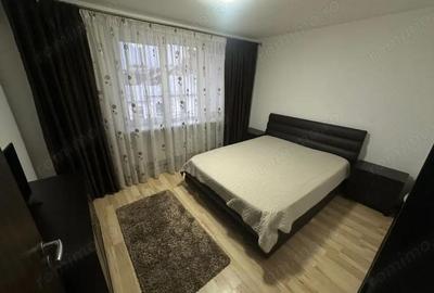 Apartament cu 3 camere semidecomandat în Central - 2