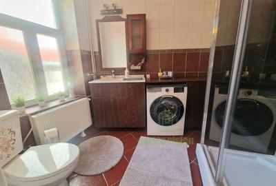 Apartament superb pe doua nivele, renovat integral, in vila, curte proprie, Grad - 10