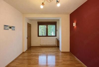 Apartament cu 4 camere decomandat în Medicină - 1