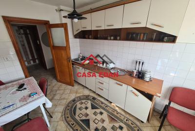 Apartament cu 4 camere decomandat în Câmpina - 4