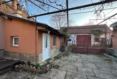 Casă cu Teren 1000 Mp în Livadia - 3