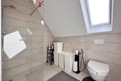 Apartament cu 4 camere decomandat, mobilat în Brașovul Vechi - 16