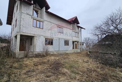 Casă individuală cu 12 camere cu Garaj în Siminicea - 31