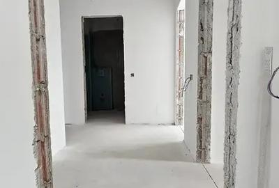 Apartament cu 3 camere în 1 Mai - 5
