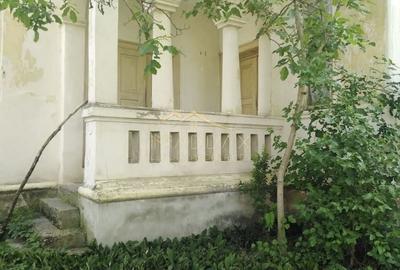 Casa traditionala cu potential**Teren 1712 MP**in Centrul IANCA //OLT - 1