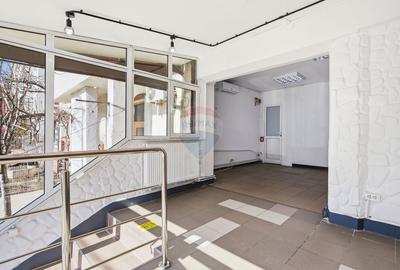 Spațiu comercial, de 30 mp, în Dacia - 3