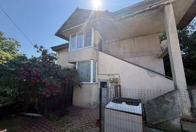 Apartament cu 3 camere în Central - 15