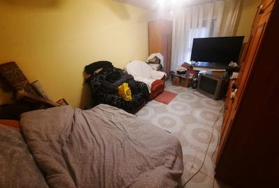 Apartament cu 3 camere decomandat, zona Baza 3 - 3
