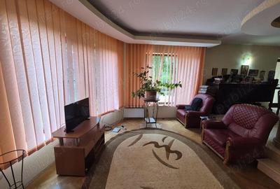 Casă cu 7 camere cu Teren 1600 Mp în Dârvari - 15